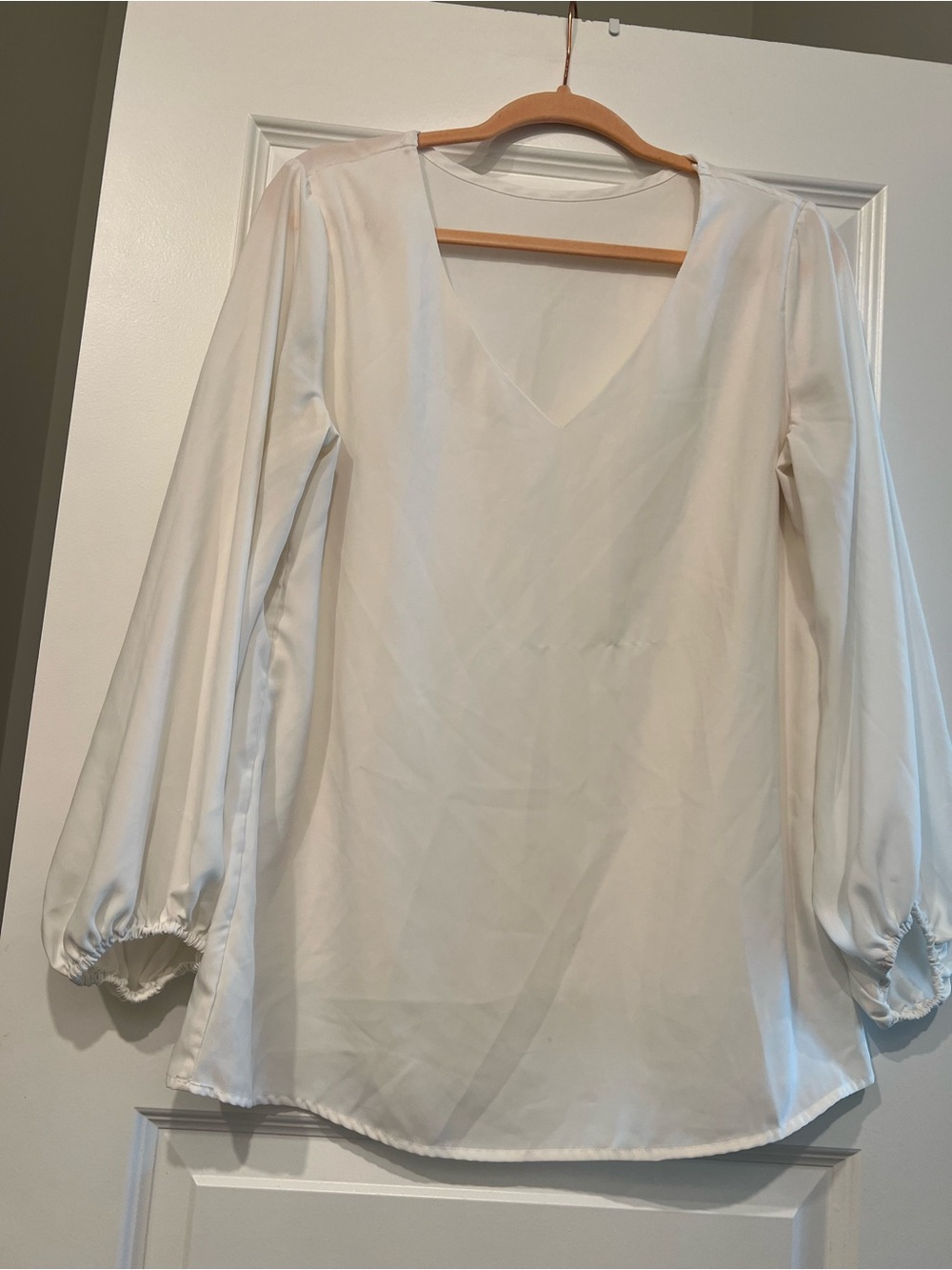 Beginning Boutique White V-Neck Long Sleeve Blouse